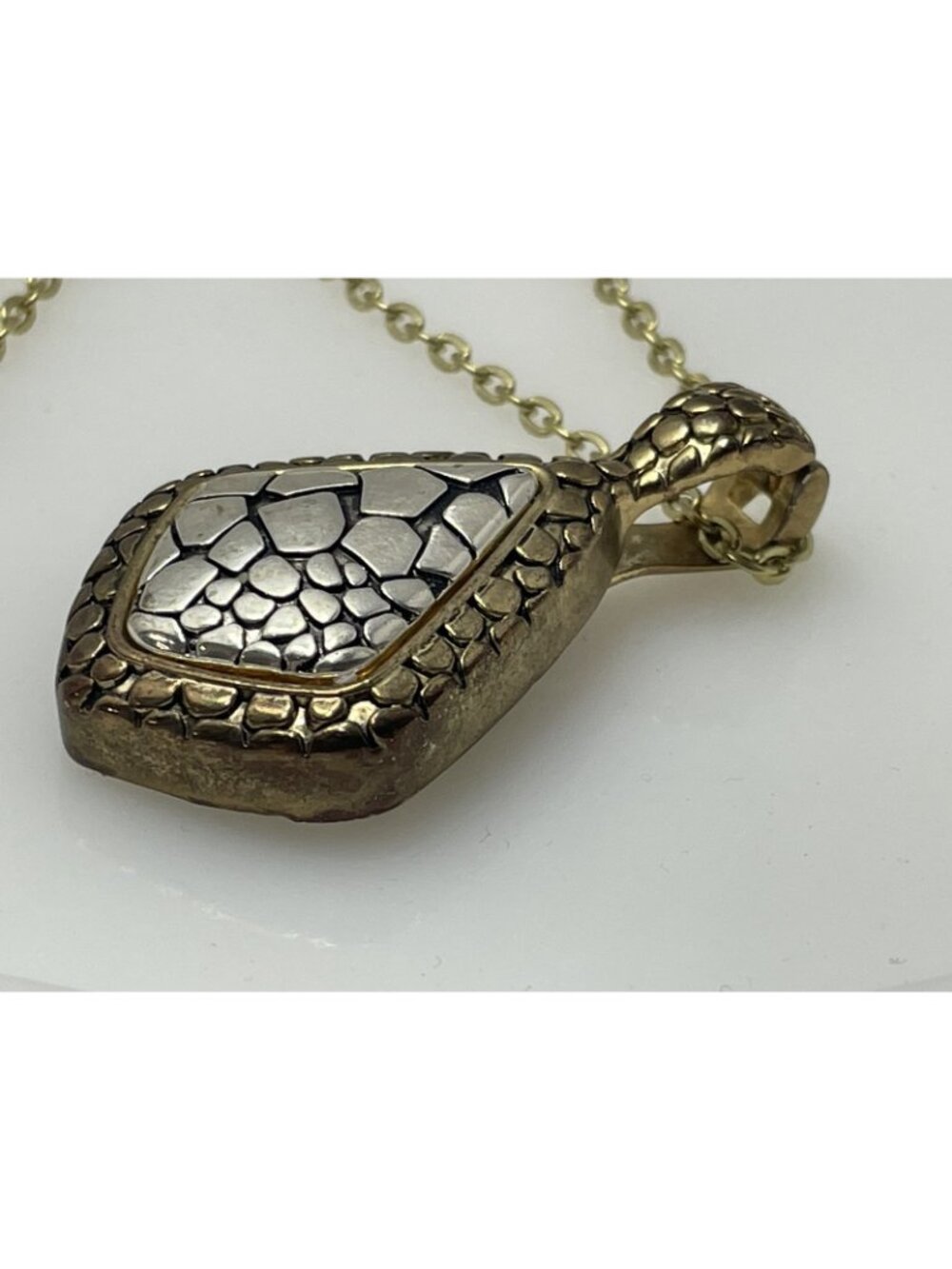 Premier Designs Salisbury 4300 Pendant Silver Tone Antiqued Gold Magnetic Bail - Picture 4 of 7